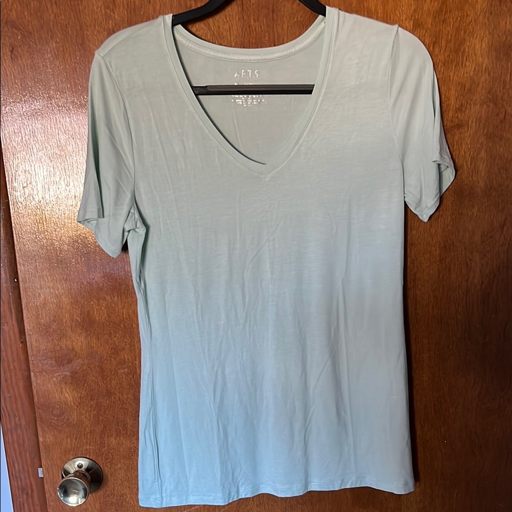 Apt. 9 Mint GreenShort Sleeve T-Shirt with V-Neck Style